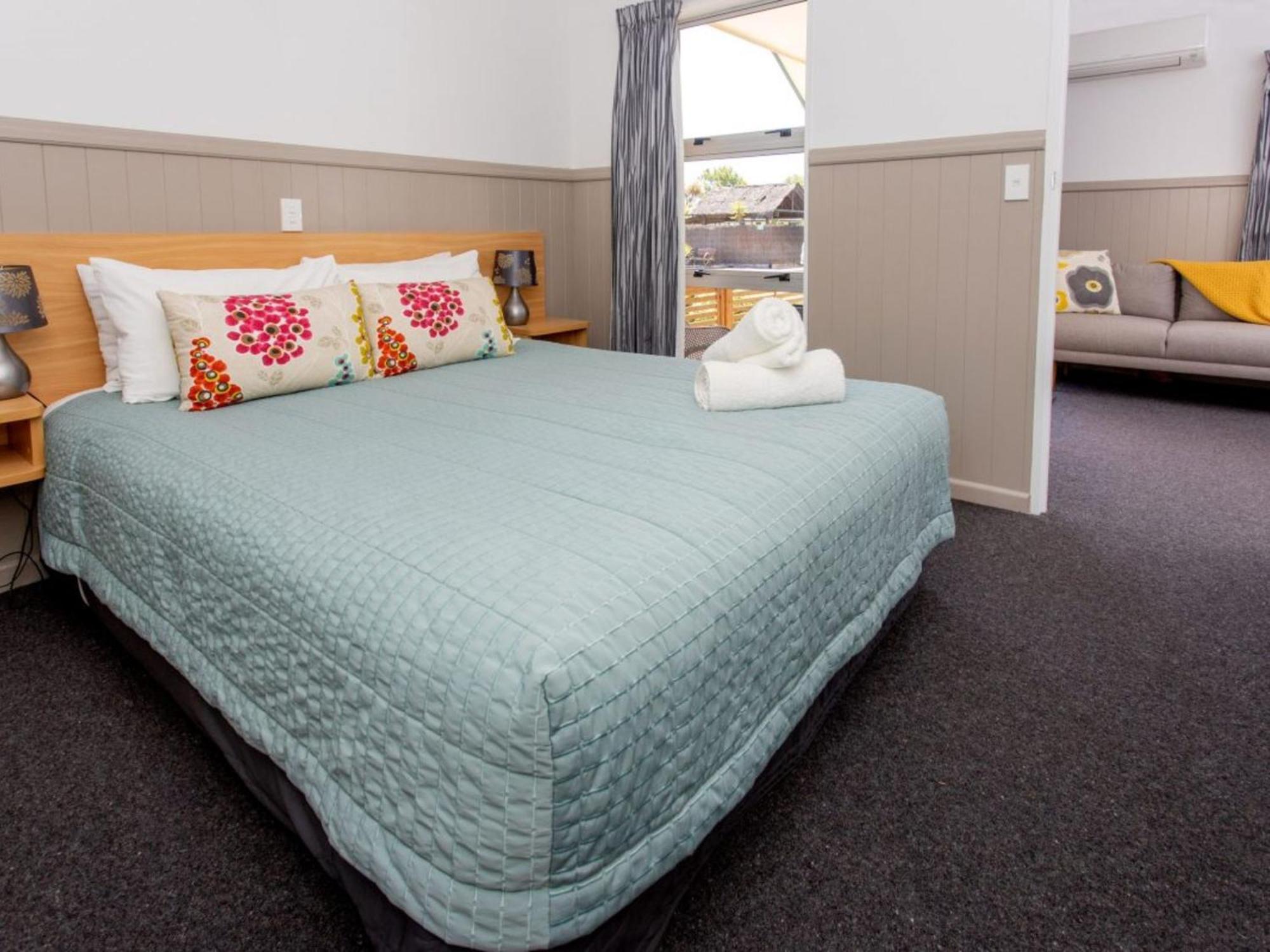 Motueka Top 10 Holiday Park Room photo