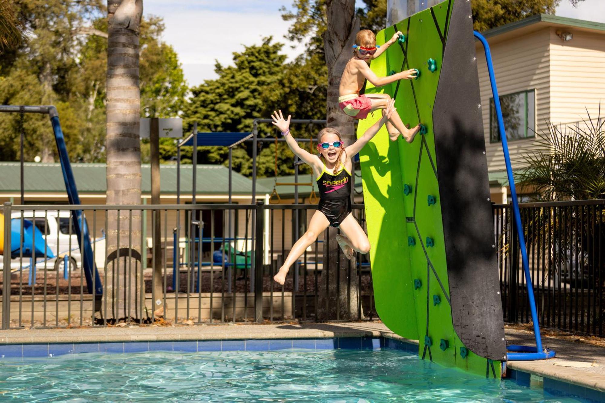 Motueka Top 10 Holiday Park Exterior photo