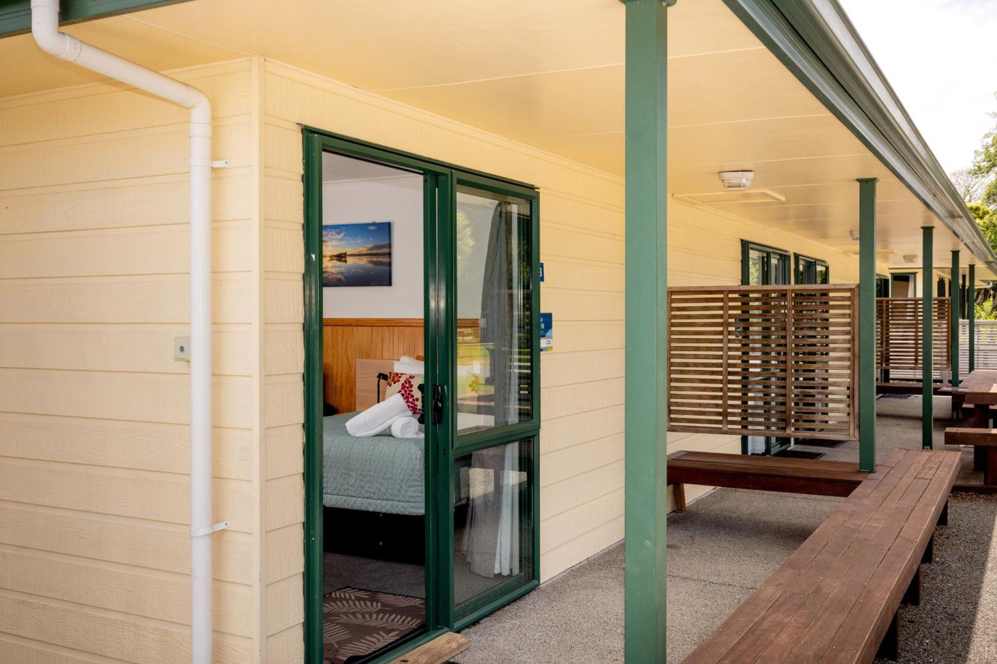 Motueka Top 10 Holiday Park Exterior photo