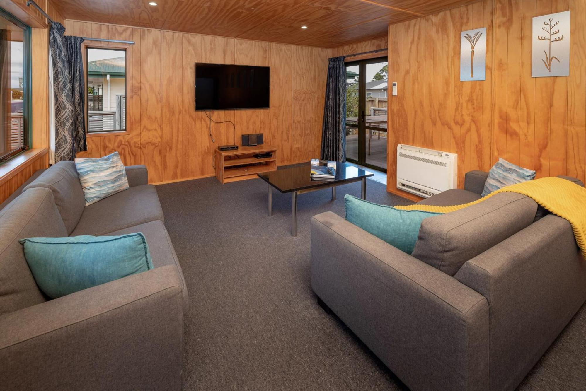 Motueka Top 10 Holiday Park Exterior photo