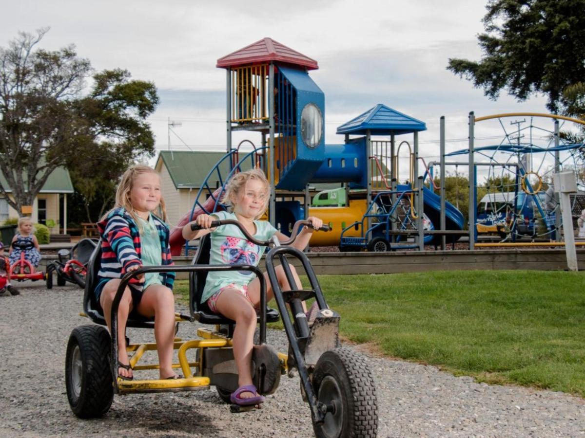 Motueka Top 10 Holiday Park Exterior photo